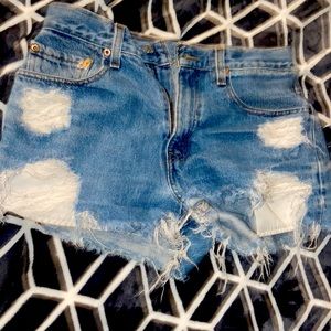 Love these Levi shorts!